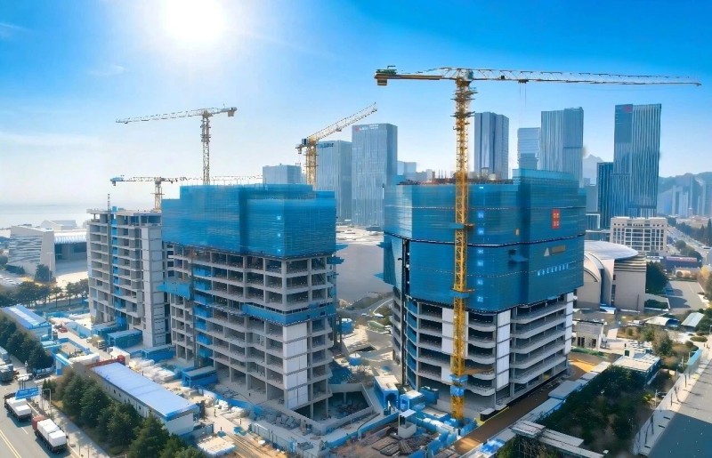Bi mezinahî Serkeftina Struktura Serkeftî ya Navenda Nûvekirina Aborî ya Qingdao Fortune pîroz bikin